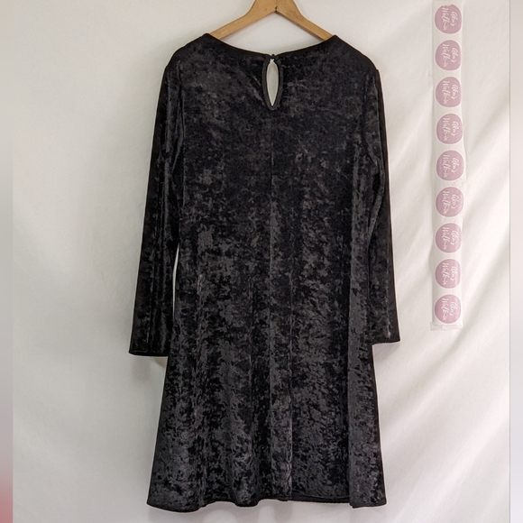 Lord & Taylor Context Black Velvet Shift Dress Large - Picture 2 of 9
